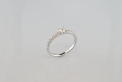 BAGUE OR GRIS 750/00 3.10g DIAMANT T54