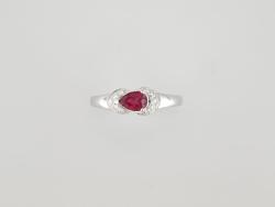 BAGUE OR GRIS 750/00 3.04g 1 RUBIS 0.50 14 DIAMANT 0.09