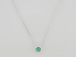 COLLIER OR GRIS 750/00 2.10g EMERAUDE 0.35 14 DIAMANT 0.07