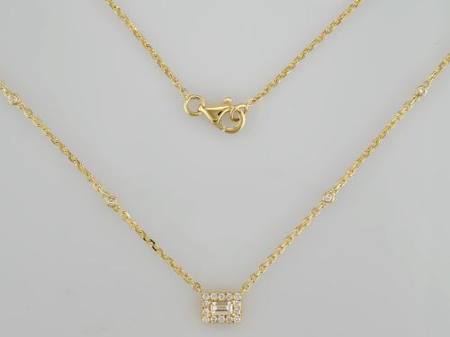 COLLIER OR JAUNE 750/00 DIAMANT D0,12(18)+DIBG0,13(1)G2,80